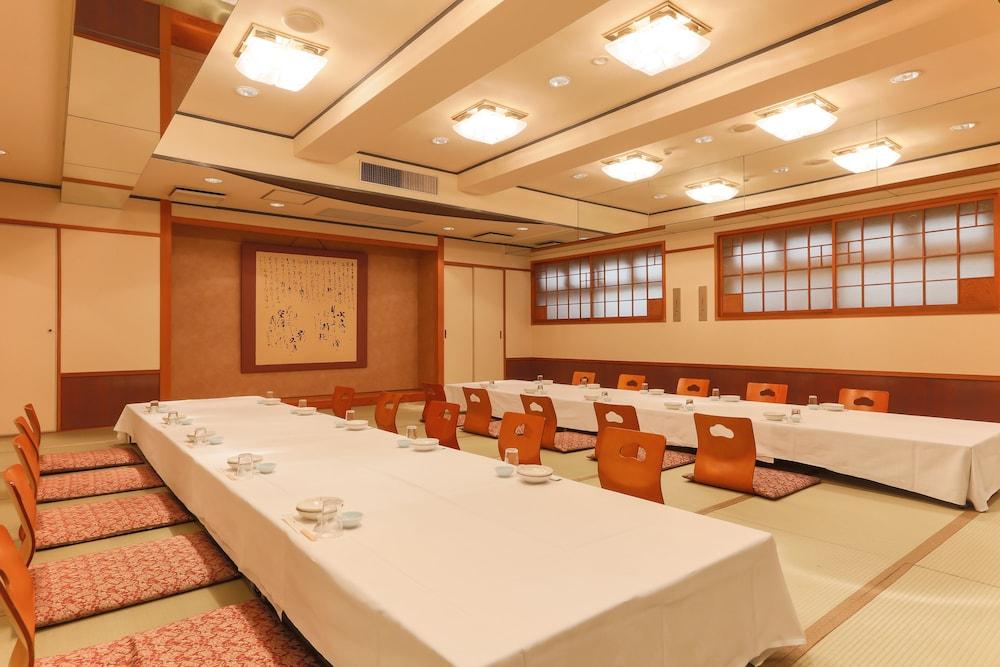 Kochi Sunrise Hotel Bagian luar foto